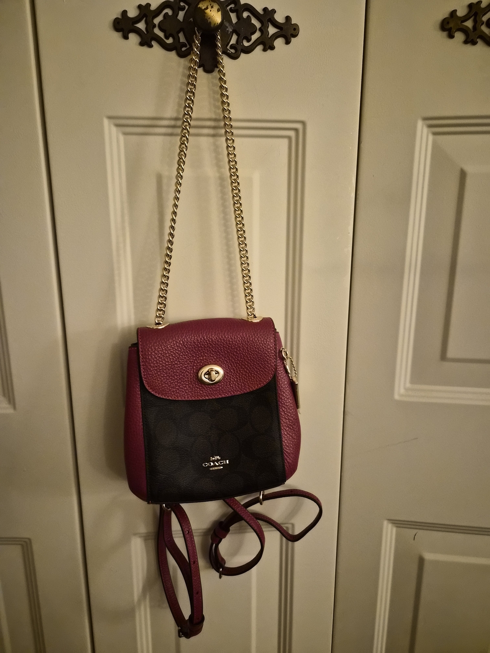 Coach The Coach Originals Turnlock Backpack in Burgundy & Brown Like New
